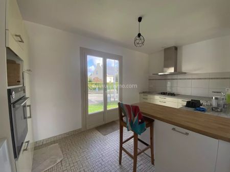 Location Maison 5 pièces 93 m2 à La Chapelle-des-Fougeretz - Photo 3