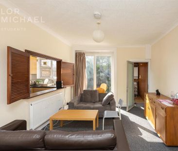 4 bedroom terraced house to rent - Photo 1