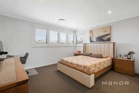 “Modern Family Home with Luxury Inclusions in Kellyville!” - Photo 2