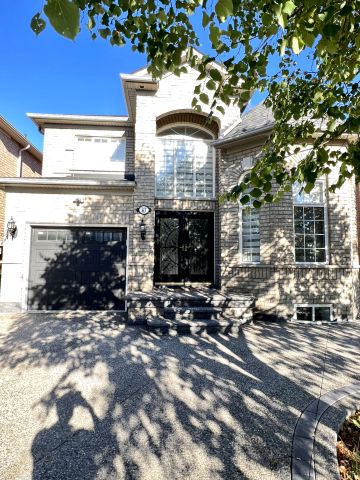 For Lease - 67 Queen Mary Drive, Brampton, Ontario - Photo 2