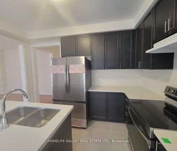 Detached Home For Lease | E8144668 - Photo 4