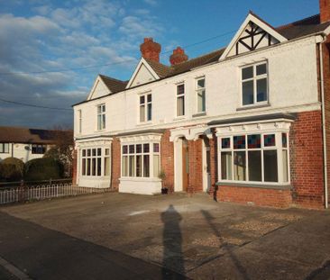 3 bedroom semi-detached house to rent - Photo 5