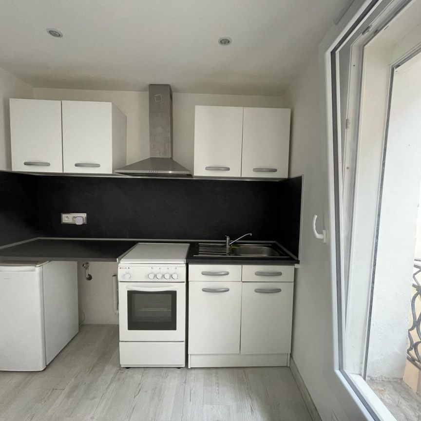 Location Appartement 1 pièce 19m² SETE 34200 - Photo 1