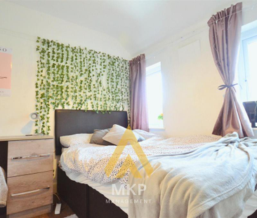 4 bedroom terraced house to rent - Photo 5