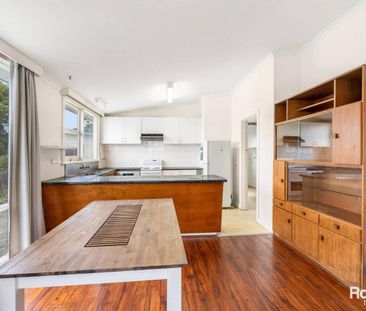 4-Bedroom Home with Spectacular MONA Views! - Photo 4