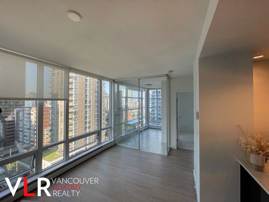 Condo in Downtown Vancouver, BC - Photo 1