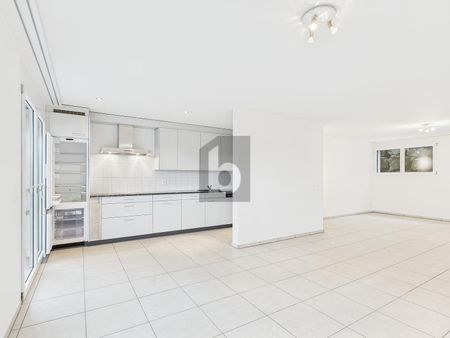 CENTRAL IN A QUIET LOCATION - Photo 2