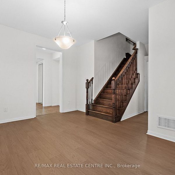 For Lease - 1079 Savoline Boulevard, Milton, Ontario - Photo 1