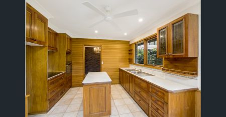 Classic Gem! Room to Move! - Photo 4