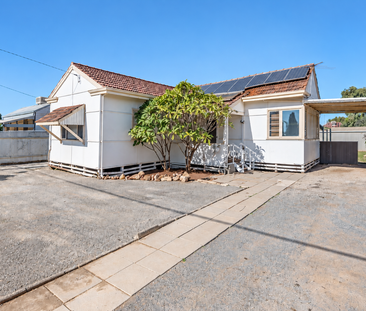 Spacious 3 Bedroom, 2 Bathroom Home in Boulder! - Photo 4