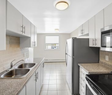 Park Lane Towers Apartments - Photo 1