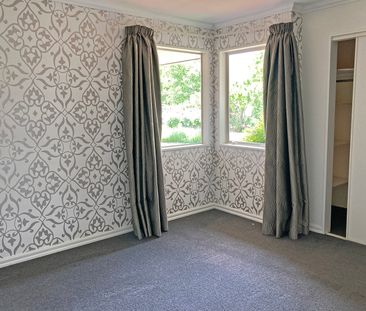 Modern Family Home! - Photo 2