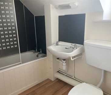 Flat 8 AlmsHouses - Photo 2