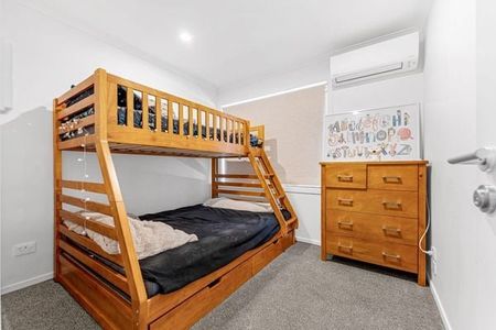 Modern 2-Bed Townhouse – Walk to Middlemore & Trai - Photo 4