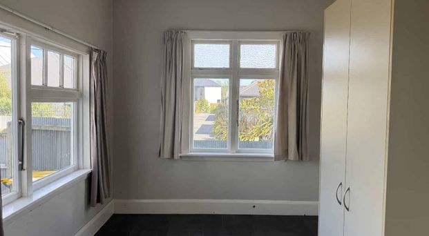 Addington - Spacious 4 bedroom renovated home, Suit family or group! - Photo 1