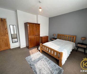 4 bedroom terraced house to rent - Photo 1