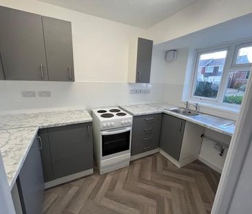 2 bedroom semi-detached house to rent - Photo 4