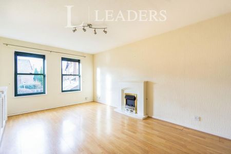 2 bedroom flat to rent - Photo 2