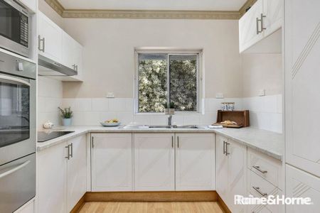 Character Cottage in the Heart of Bowral - Photo 4