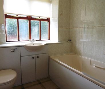 Hollin Drive, Durkar, Wakefield - Photo 4