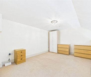 2 bedroom maisonette to rent - Photo 3
