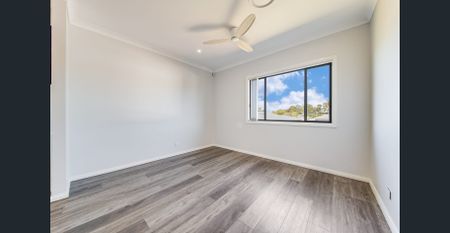 Exceptional Family Living in a Prime Location! - Photo 5