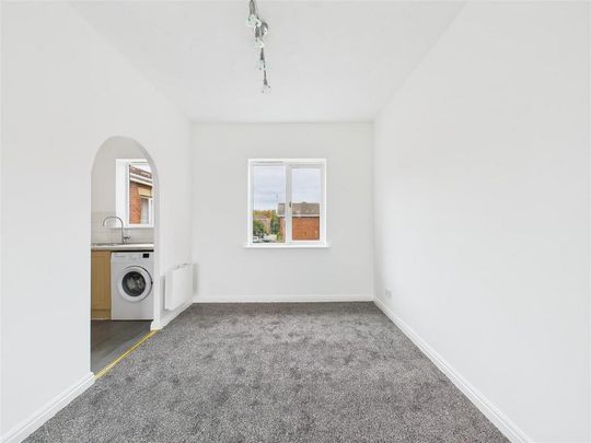 3 bedroom apartment to rent - Photo 1