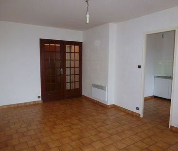 Location Appartement 2 pièces 51m² ANGOULEME 16000 - Photo 2