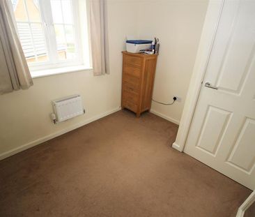 3 bedroom semi-detached house to rent - Photo 4