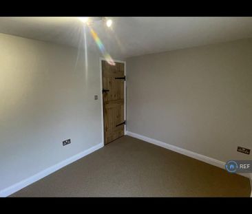 2 bedroom end of terrace house to rent - Photo 3