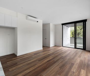 Brand-New Luxury Living Backing onto Swanston Reserve - Photo 1