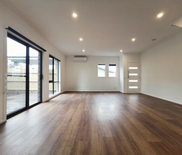 Nice Family Home in Rowville! - Photo 2