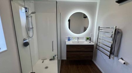 Warm, Welcoming & Wonderfully Modern - Photo 3