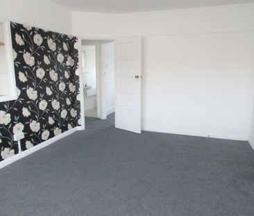 Buckhurst Avenue, Carshalton, SM5 1PF - Photo 5