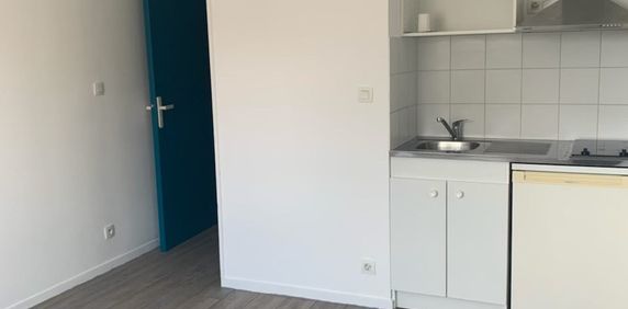 Location Appartement 1 pièce 21m² ALBI 81000 - Photo 2
