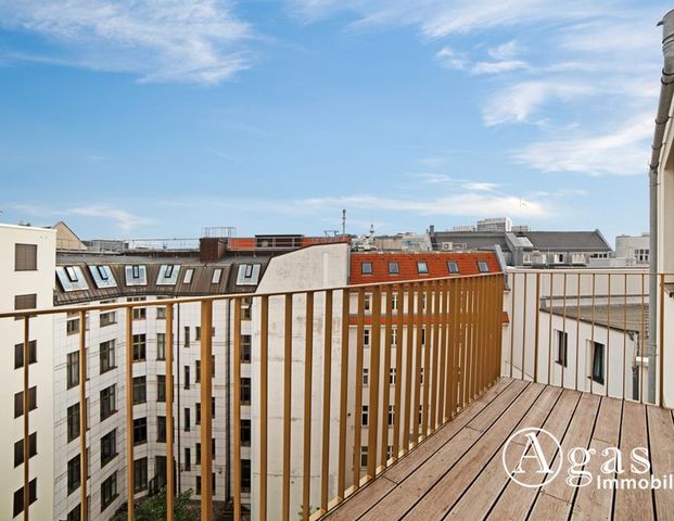 Dachgeschoss! Riesige 6 Zimmer Wohnung mit ca. 188m², 2 Bädern, EBK und 3 Balkonen in Berlin-Mitte! - Photo 1