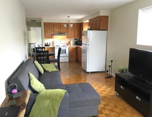 Montréal-Ouest – Beau logement bachelor 3 1/2 disponible à louer - Photo 1