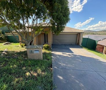 Spacious Modern 4-Bedroom Home with Secure Lock-Up Garage - Photo 1
