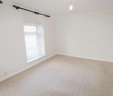 The Parade, Trallwn, Pontypridd, CF37 - Photo 2