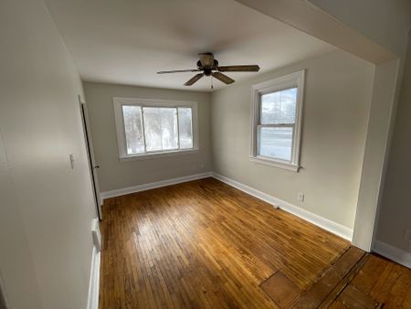 For Lease - 565 Fitch Street, Welland, Ontario - Photo 2