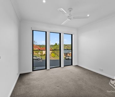 Modern and Spacious Townhouse Living in Prime Pacific Pines Location - Photo 2