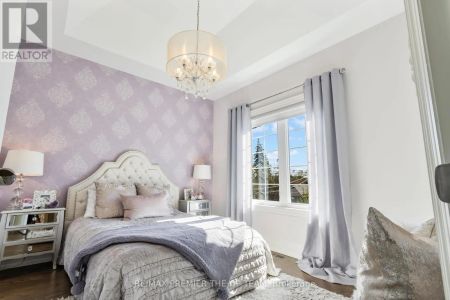 5 STOREY CRESCENT - Photo 5