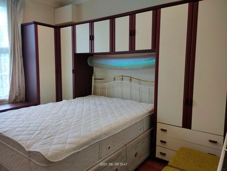 1 Bed Flat, Trinity Road, N2 - Photo 3