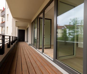 ** Helle Wohnung mit sonnigem Balkon | 2 Bäder | Parkett | Aufzug |... - Photo 2