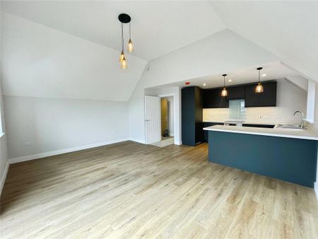 2 bedroom penthouse to rent - Photo 3
