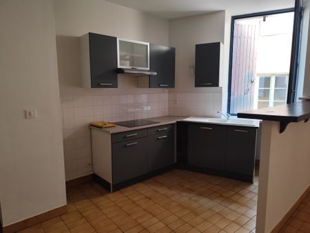 Location Appartement 2 pièces 42m² CAHORS 46000 - Photo 2