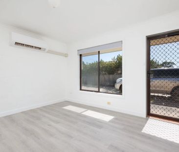 Freshly Renovated Unit Minutes away from Lavington Square - Photo 1