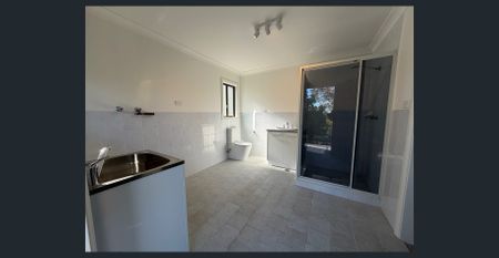 Cozy 1-Bedroom Flat – Low Maintenance Living - Photo 5