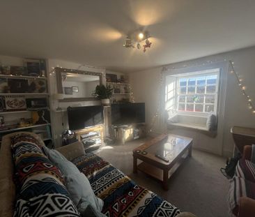 4 bedroom terraced house to rent - Photo 1