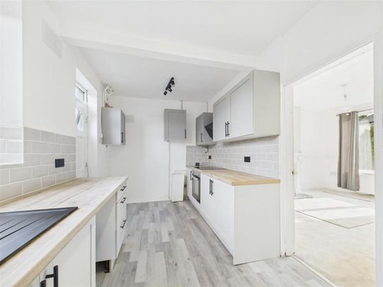 2 bedroom terraced house to rent - Photo 1